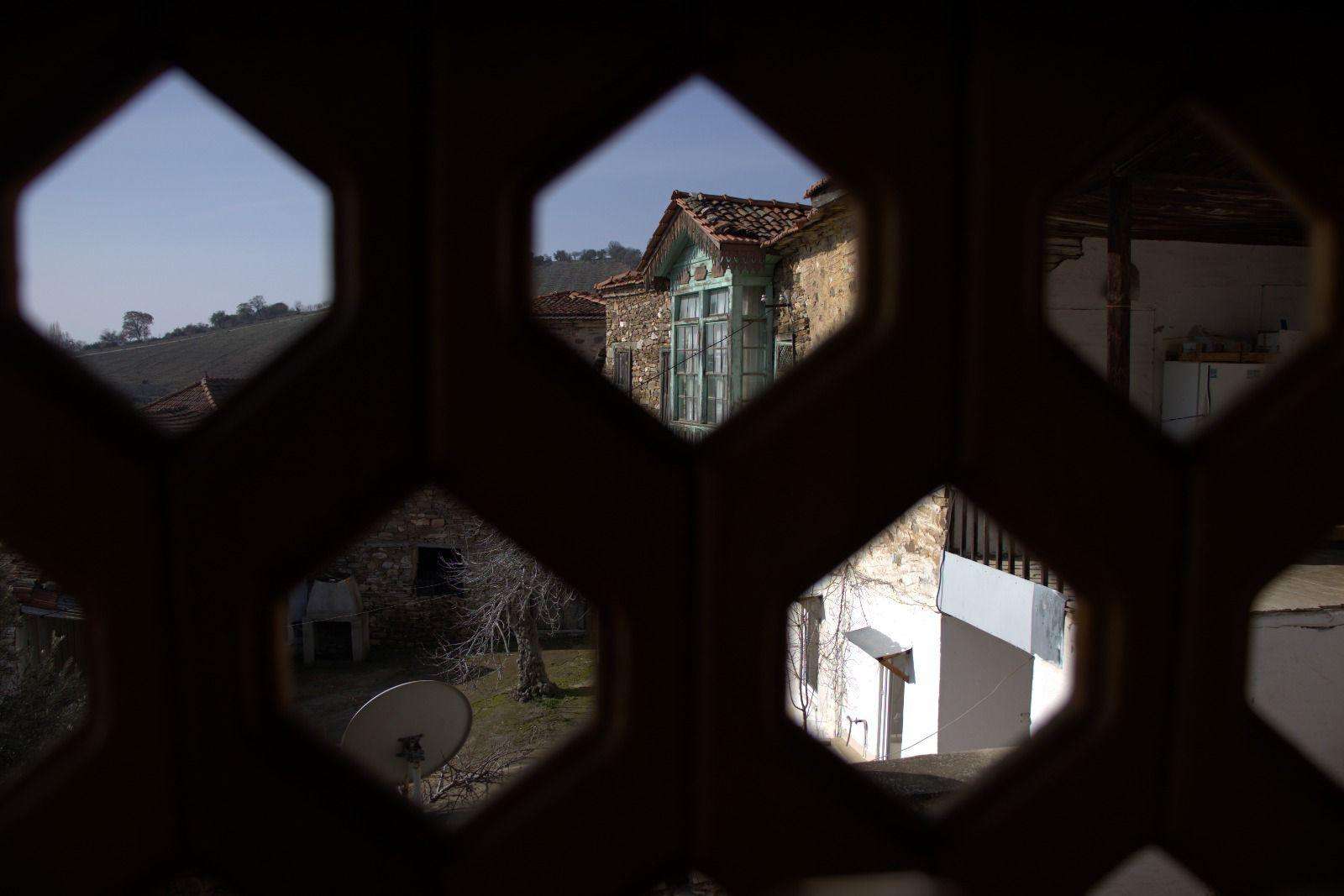 Taş evler, dar sokaklar ve 500 yıl… Kemer Mahallesi’nde SALFOD’la geçmişe yolculuk