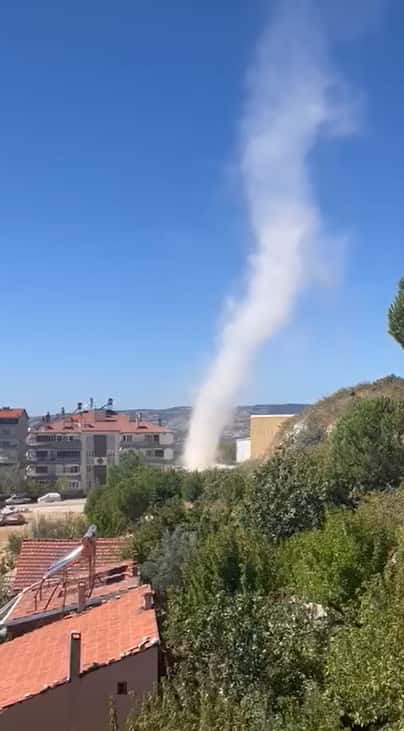 Kısa süreli hortum paniği… O anlar böyle kaydedildi