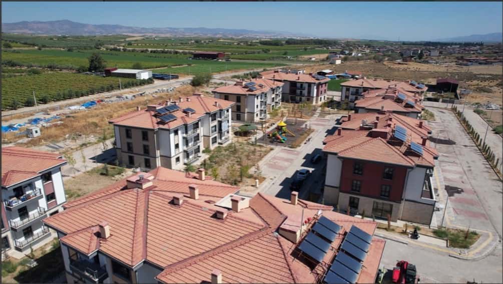 Salihli’de 150 konut hak sahiplerine teslim edildi