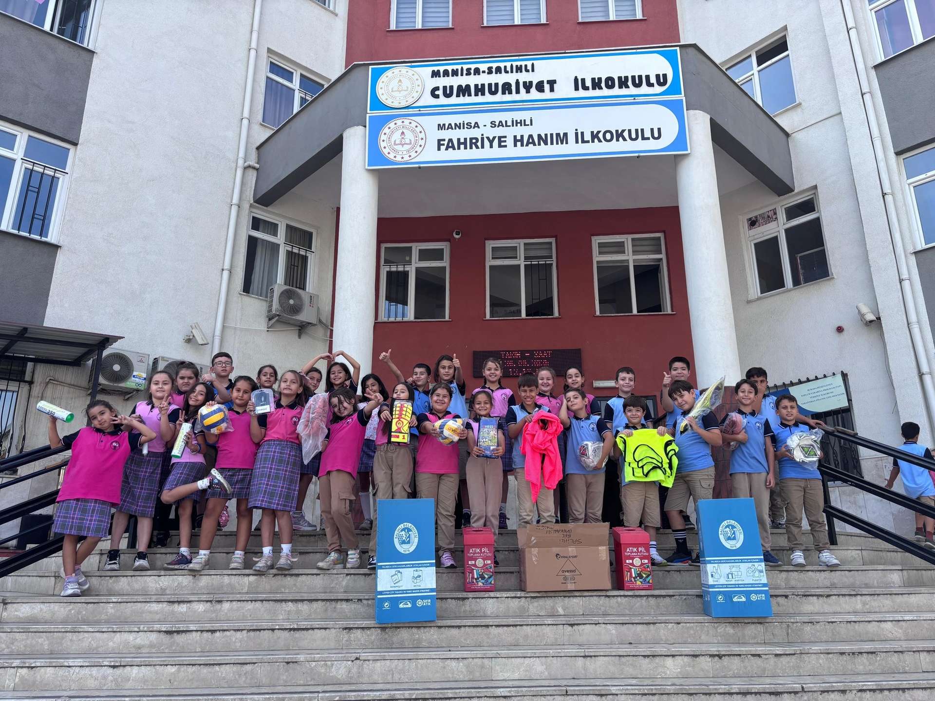 Atık Pil kampanyasında Cumhuriyet İlkokulu birinci oldu