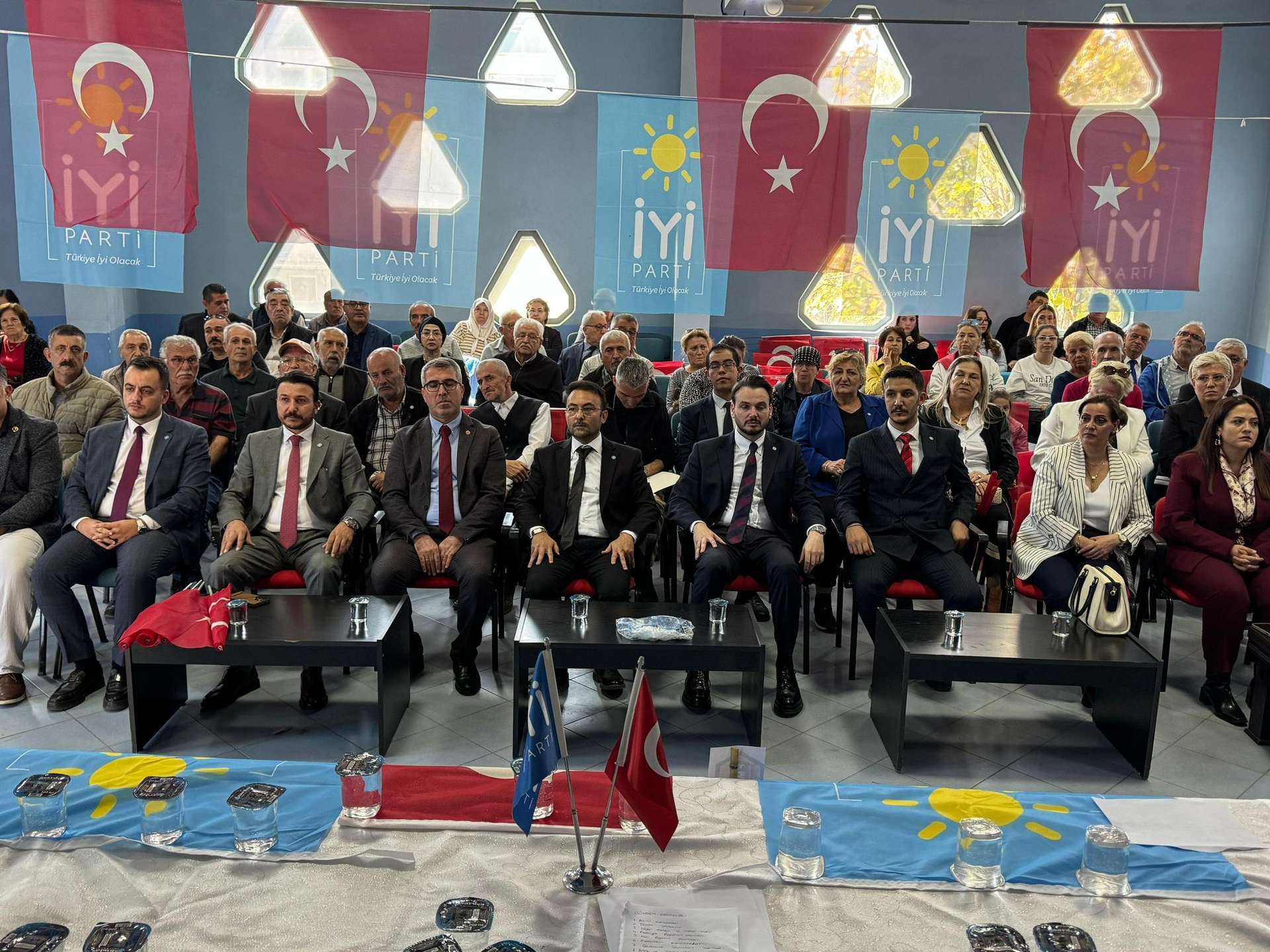 Salihli İYİ Parti’de güçlü mesaj ! 