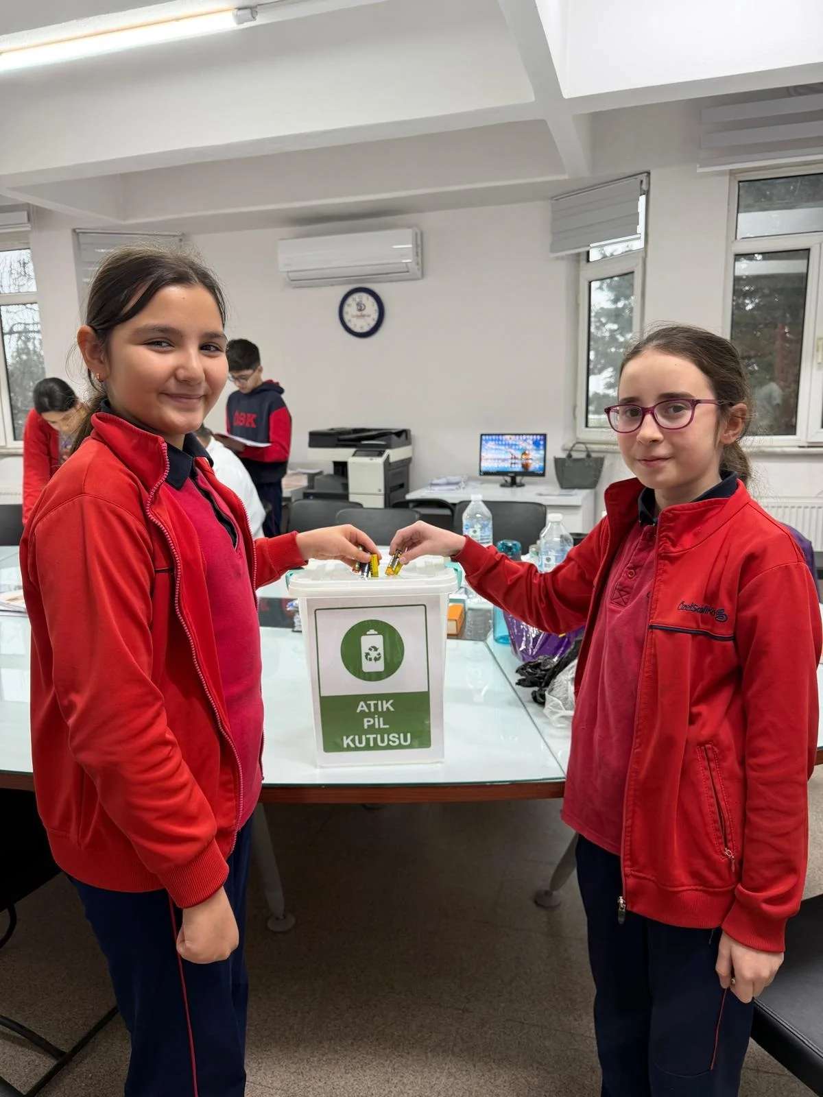 Salihli’de Öğrencilerden Çevreye Örnek Davranış