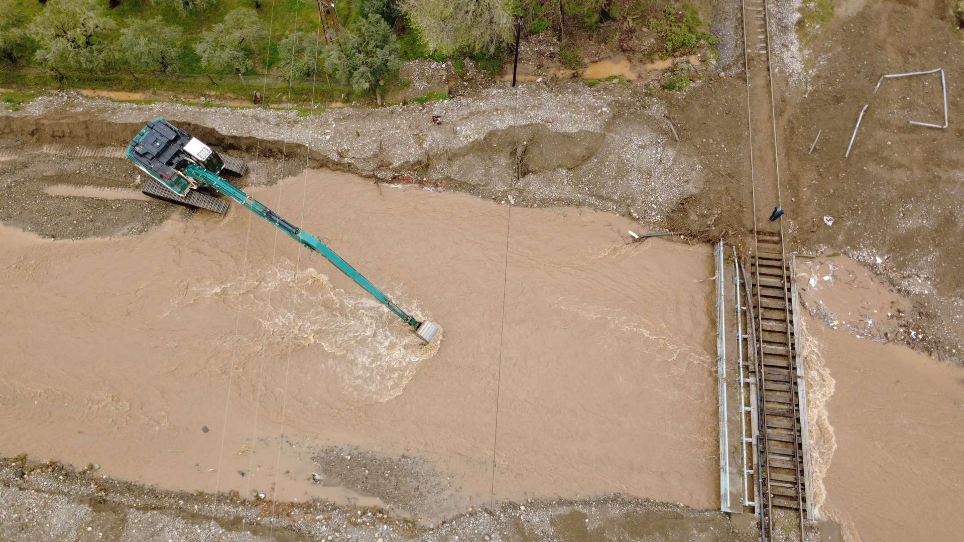 Kabazlı Deresi’nde yoğun çalışma