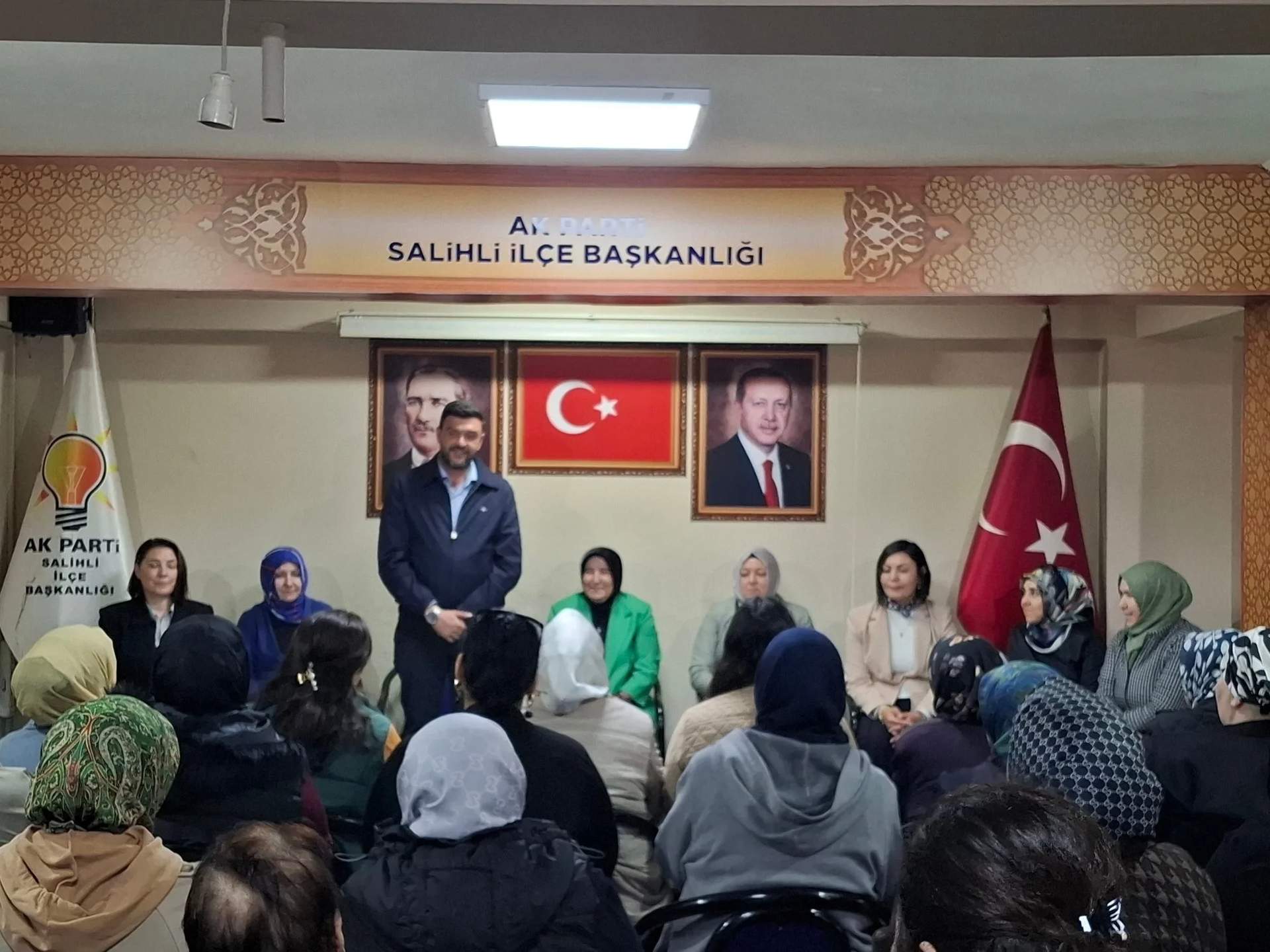 Salihli’de AK Parti Kadın Kolları’nda Heyecan Dorukta