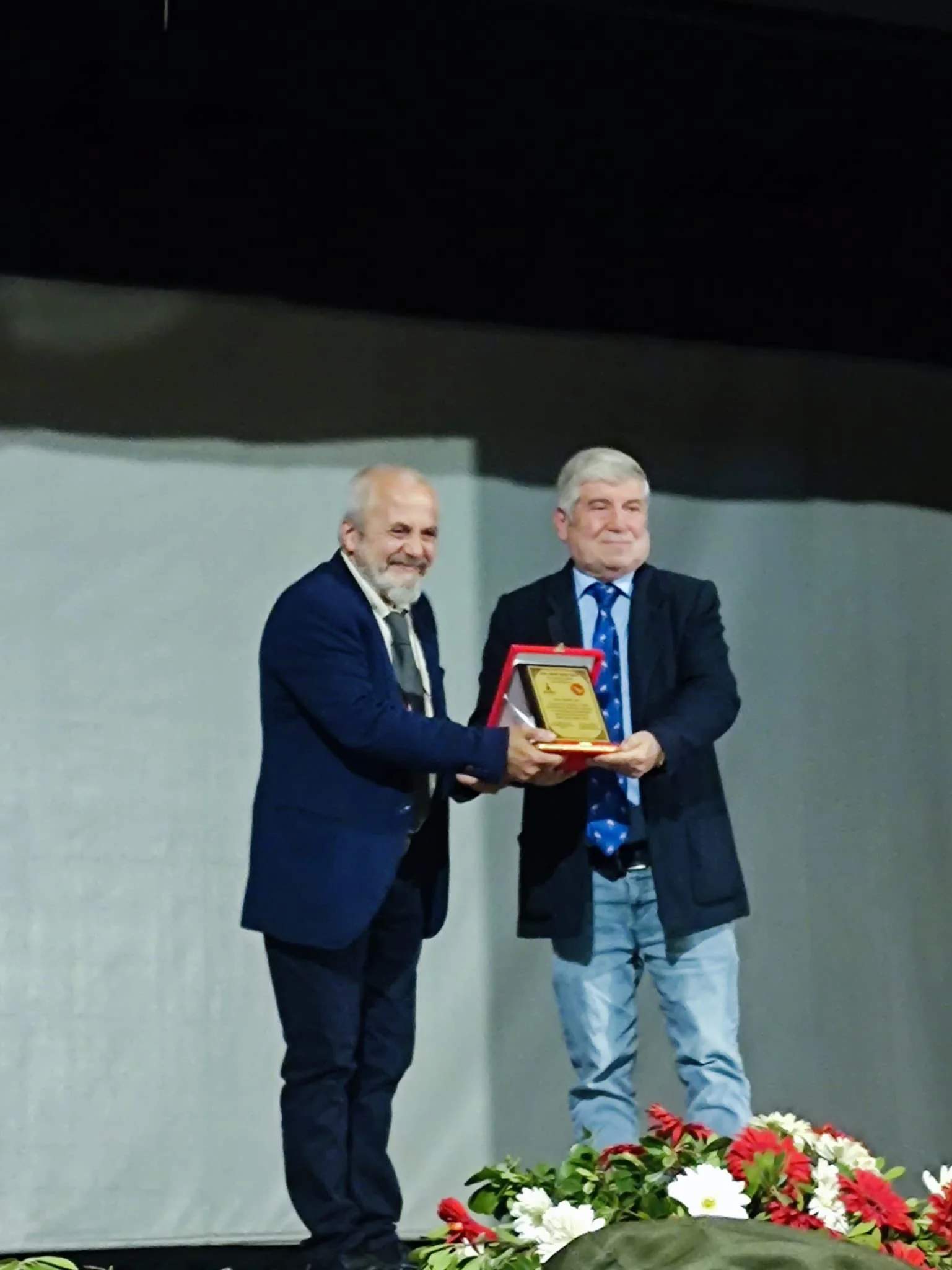 İzmir’de Verilen Ödül Salihli’yi Gururlandırdı