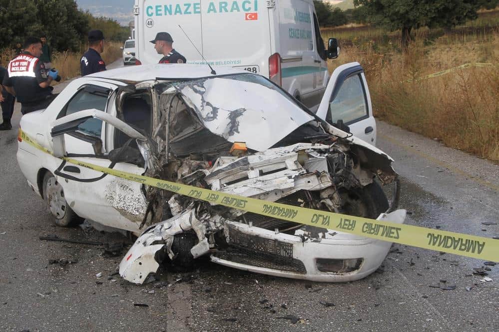 Kayganlaşan yolda feci kaza... 1 ölü, 2 yaralı