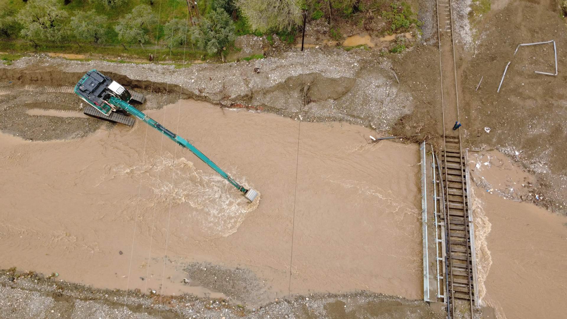 Kabazlı Deresi’nde yoğun çalışma