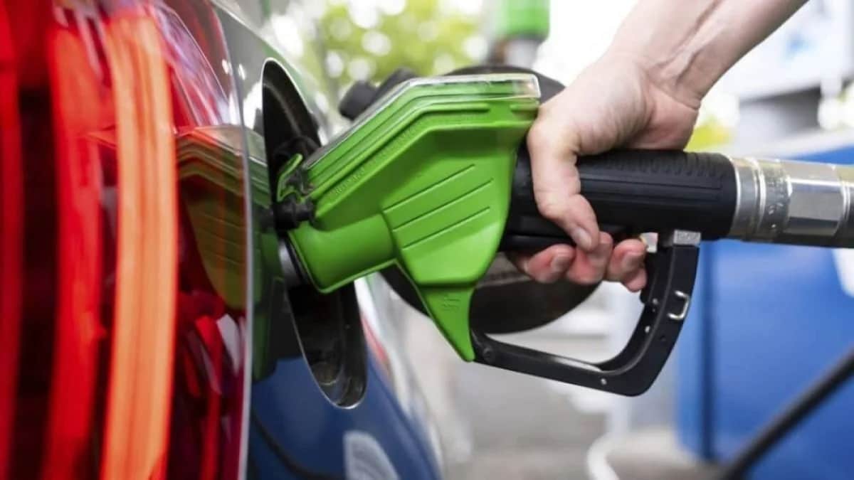 70 TL Sınırı Yeniden Aşılıyor ! Motorine Dev Zam