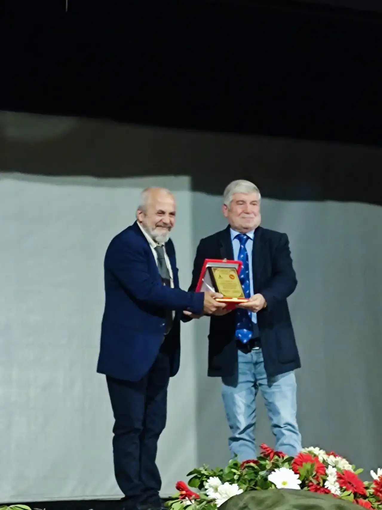 İzmir’de Verilen Ödül Salihli’yi Gururlandırdı