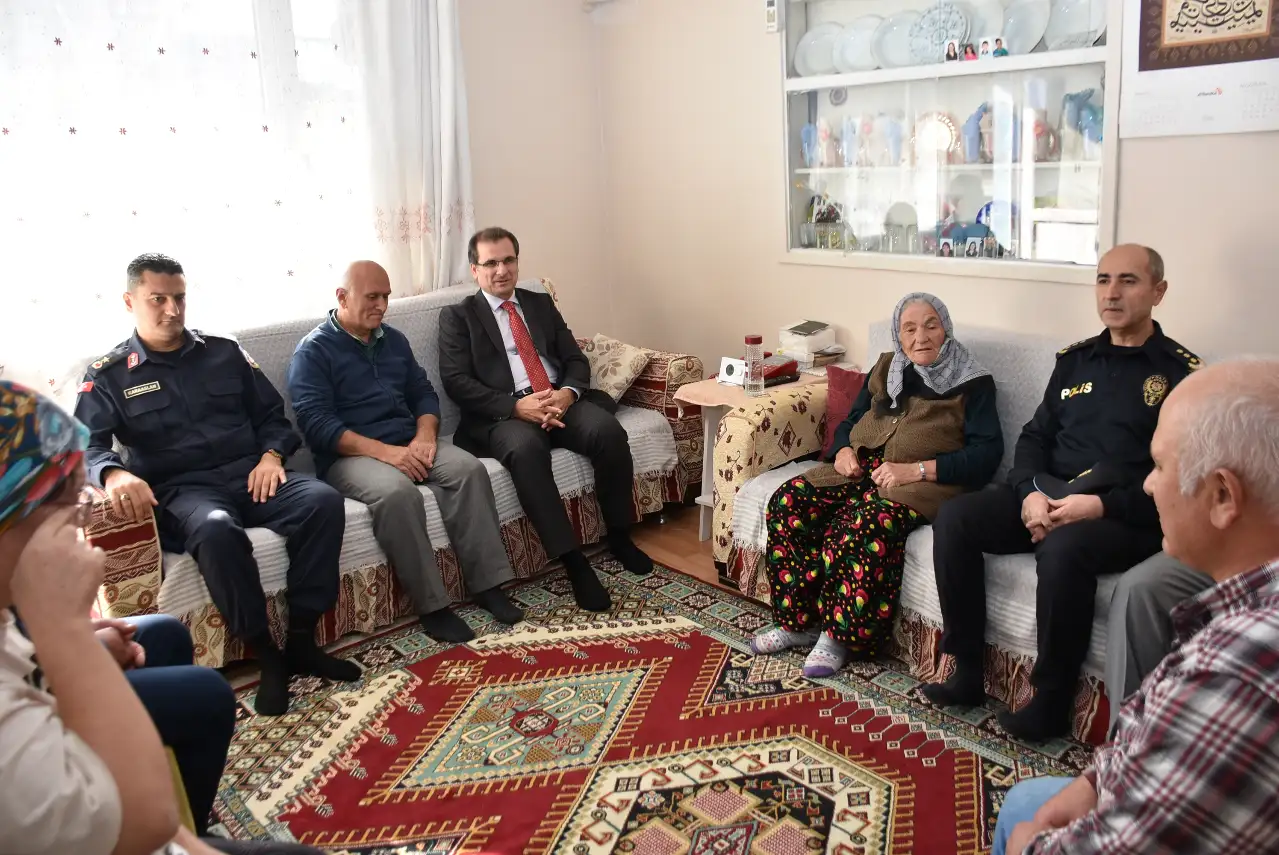 Zaman geçti, vefa geçmedi ! Salihli’de şehit Sabri Dal anıldı