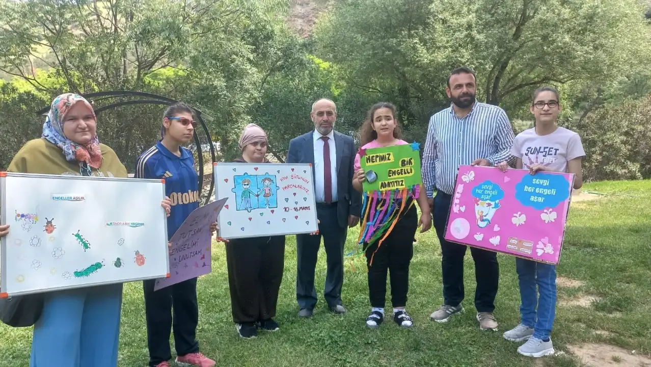 Salihli’de Gönülleri Isıtan Engelliler Haftası Programı