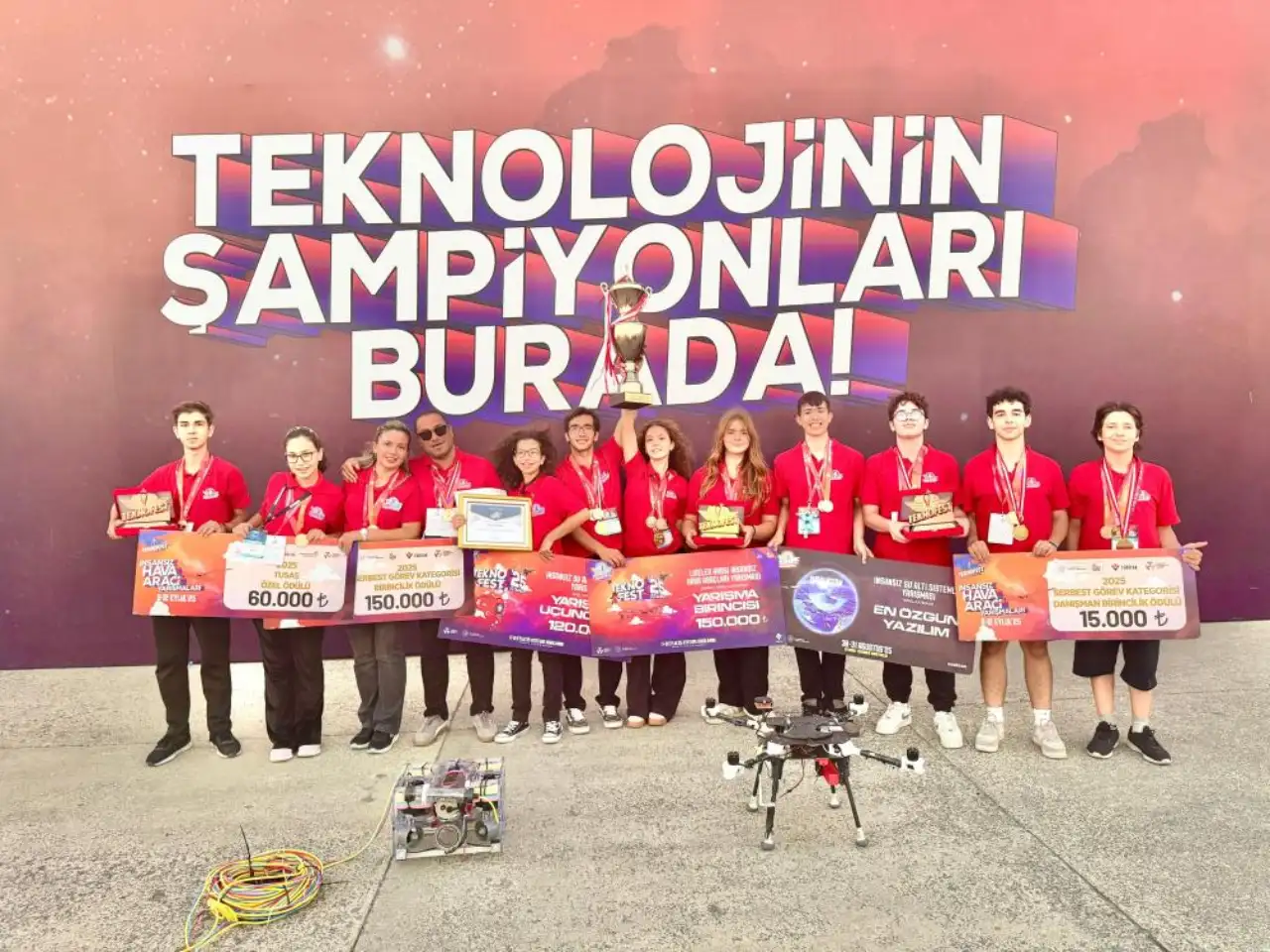 Yılın öğretmeni ve ekibi 2025 TEKNOFEST'in gözdesi oldu