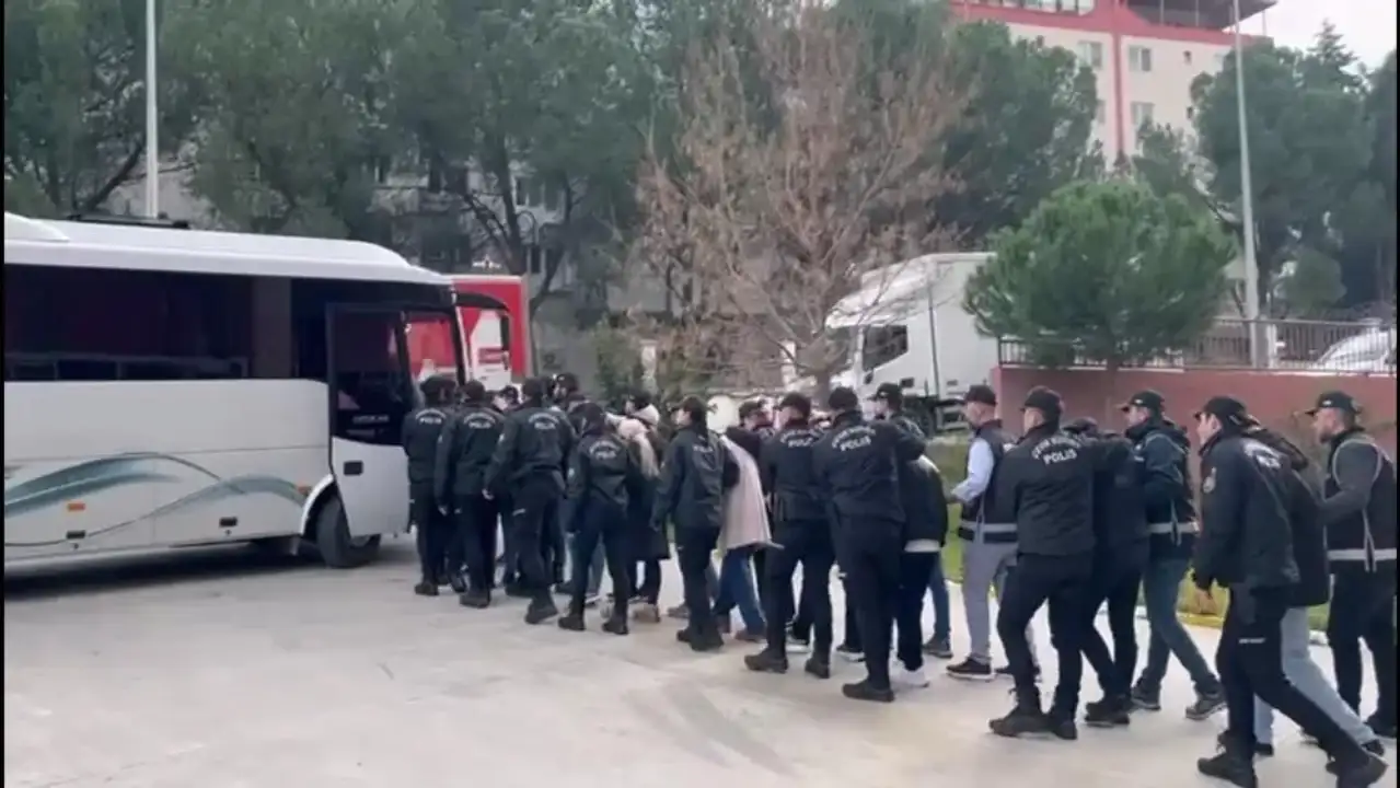 Suç örgütüne darbe: 15 şüpheli gözaltında