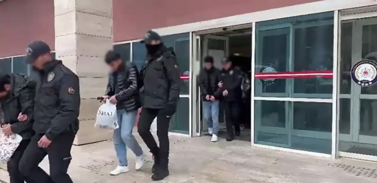 Manisa merkezli 5 ilde DEAŞ operasyonu: 4 tutuklama
