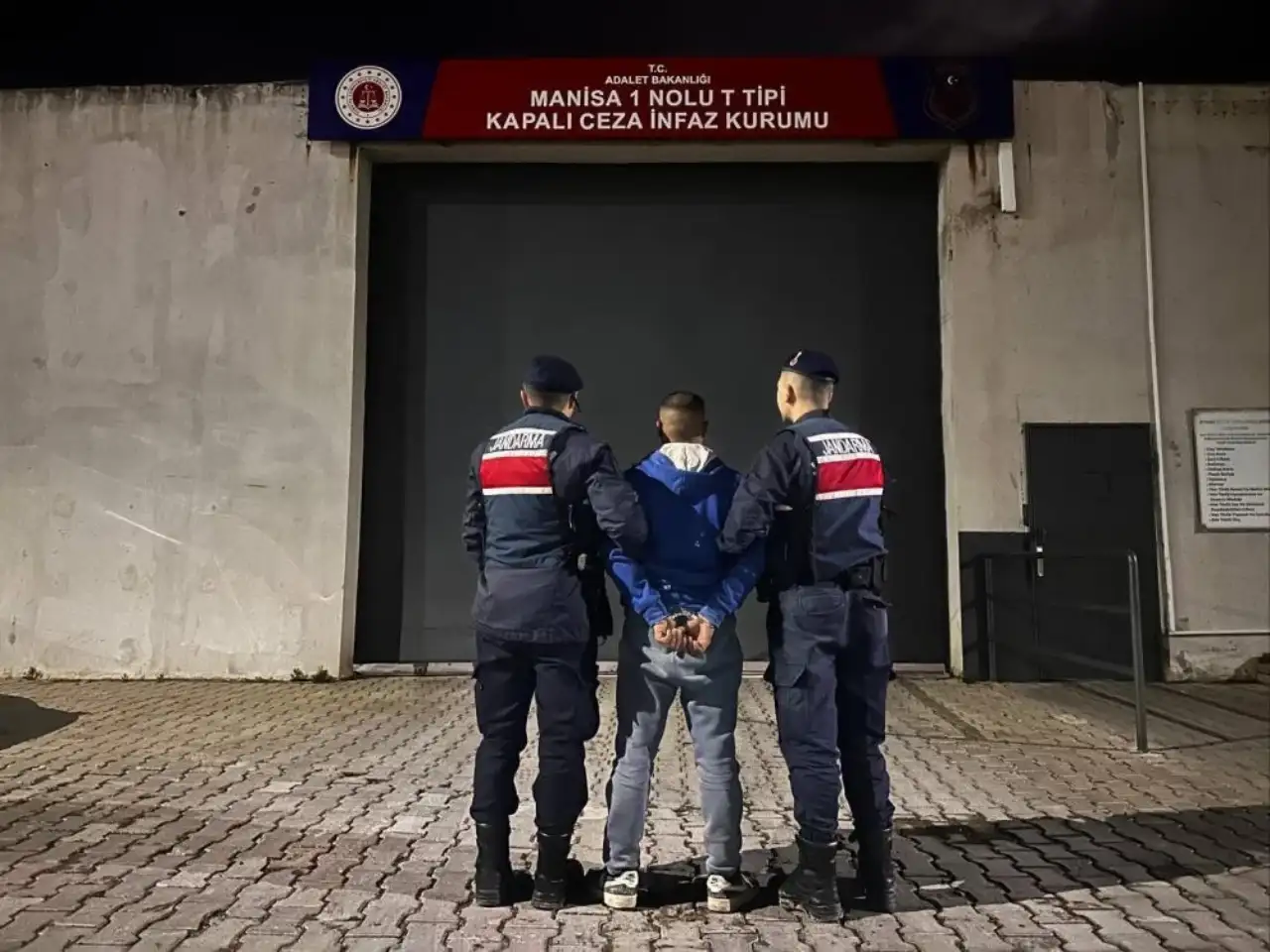 3 ayrı suçtan aranan 3 hükümlü yakalandı