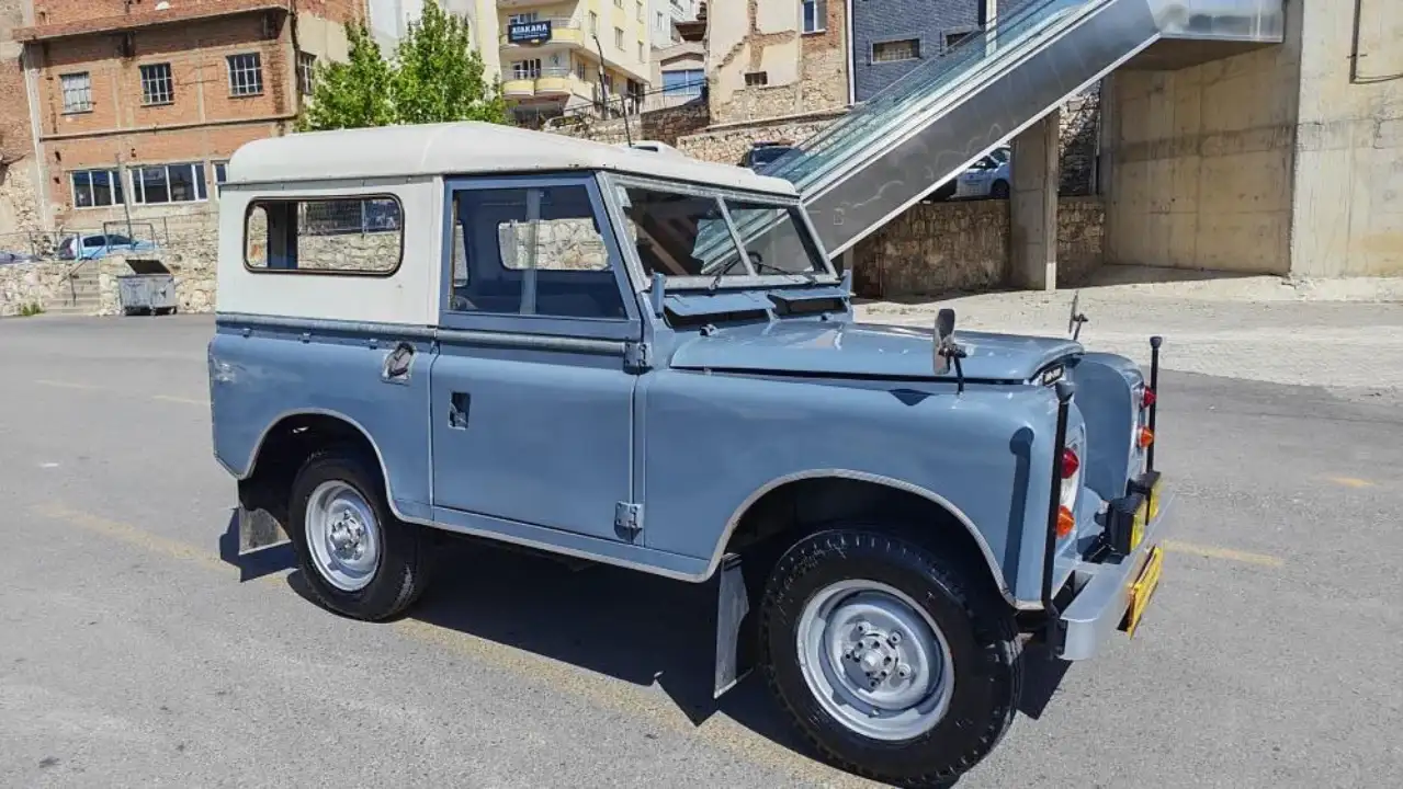 Yarım asırlık araçlar görücüye çıktı