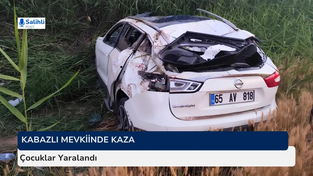 Salihli'de Aileyi Taşıyan Otomobil Kaza Yaptı