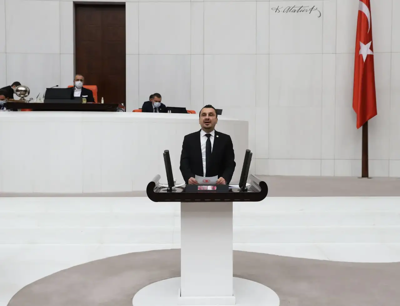 ‘Vatandaş ya faturasını ödeyecek ya temel ihtiyaçlarından vazgeçecek’