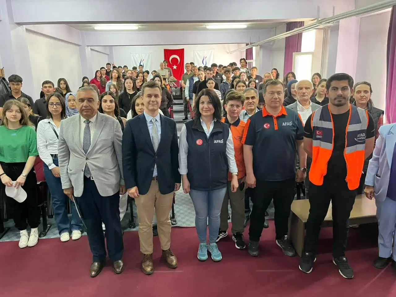 AFAD’dan Gördes’te hayat kurtaran eğitim